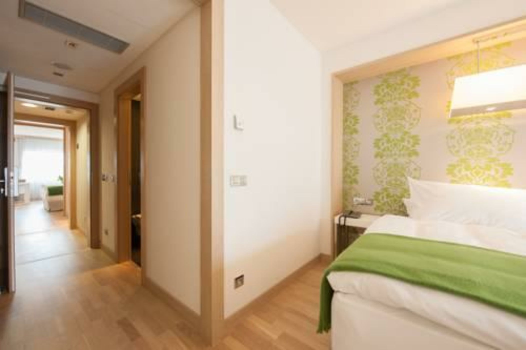 Occidental Praha Five