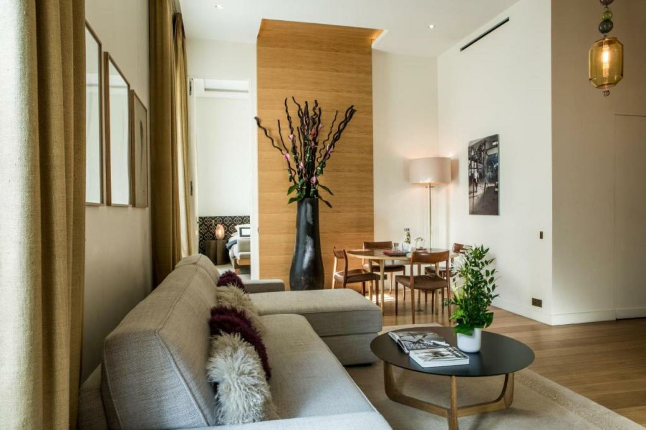 Hotel Marignan Champs-Elysées