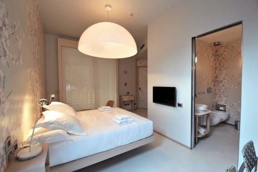 Nu Hotel