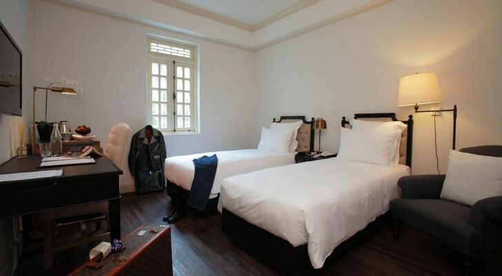 Cabochon Hotel & Residence
