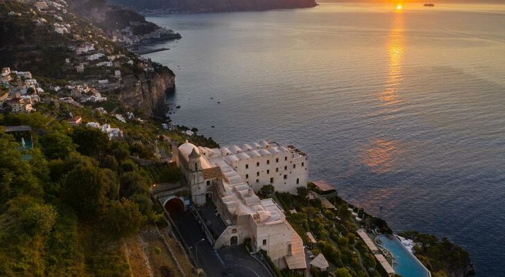 Monastero Santa Rosa Hotel & Spa