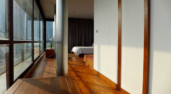 LUXX Langsuan Hotel - SHA Plus
