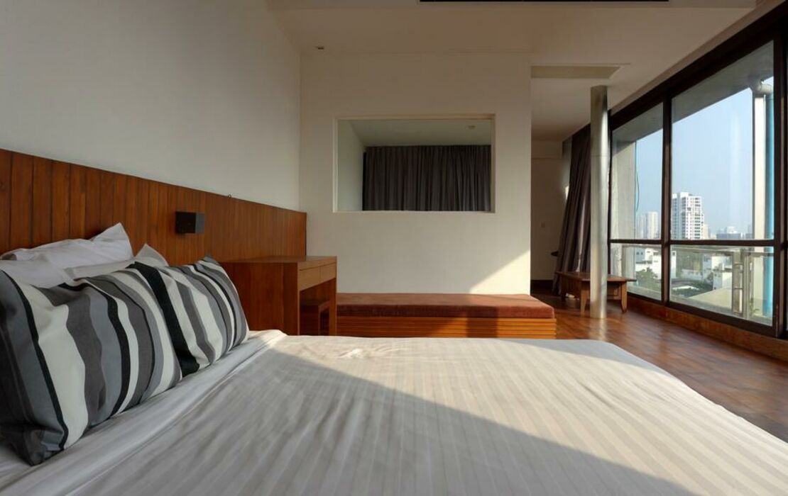 LUXX Langsuan Hotel - SHA Plus