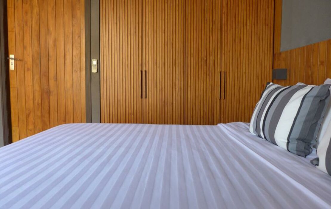 LUXX Langsuan Hotel - SHA Plus