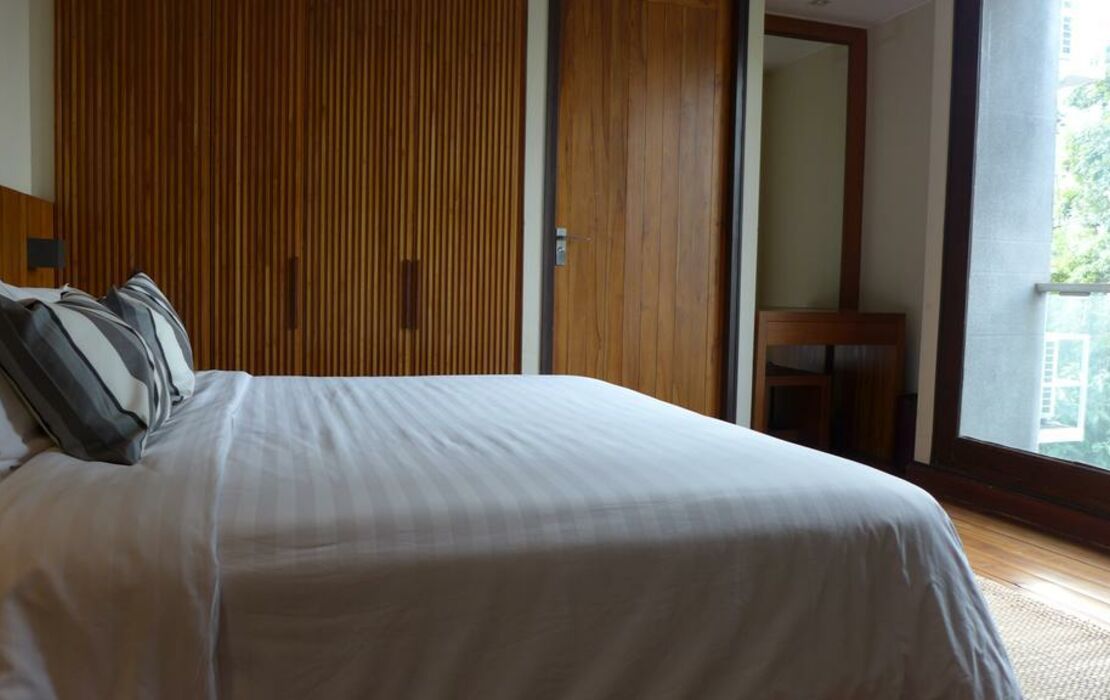 LUXX Langsuan Hotel - SHA Plus