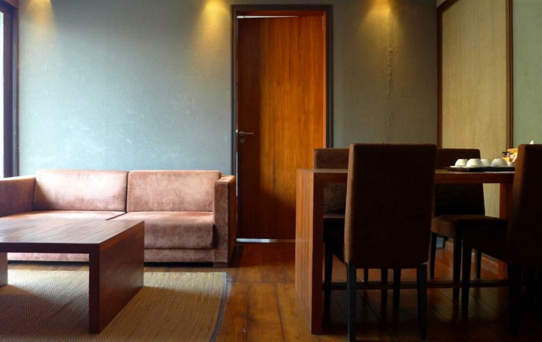 LUXX Langsuan Hotel - SHA Plus