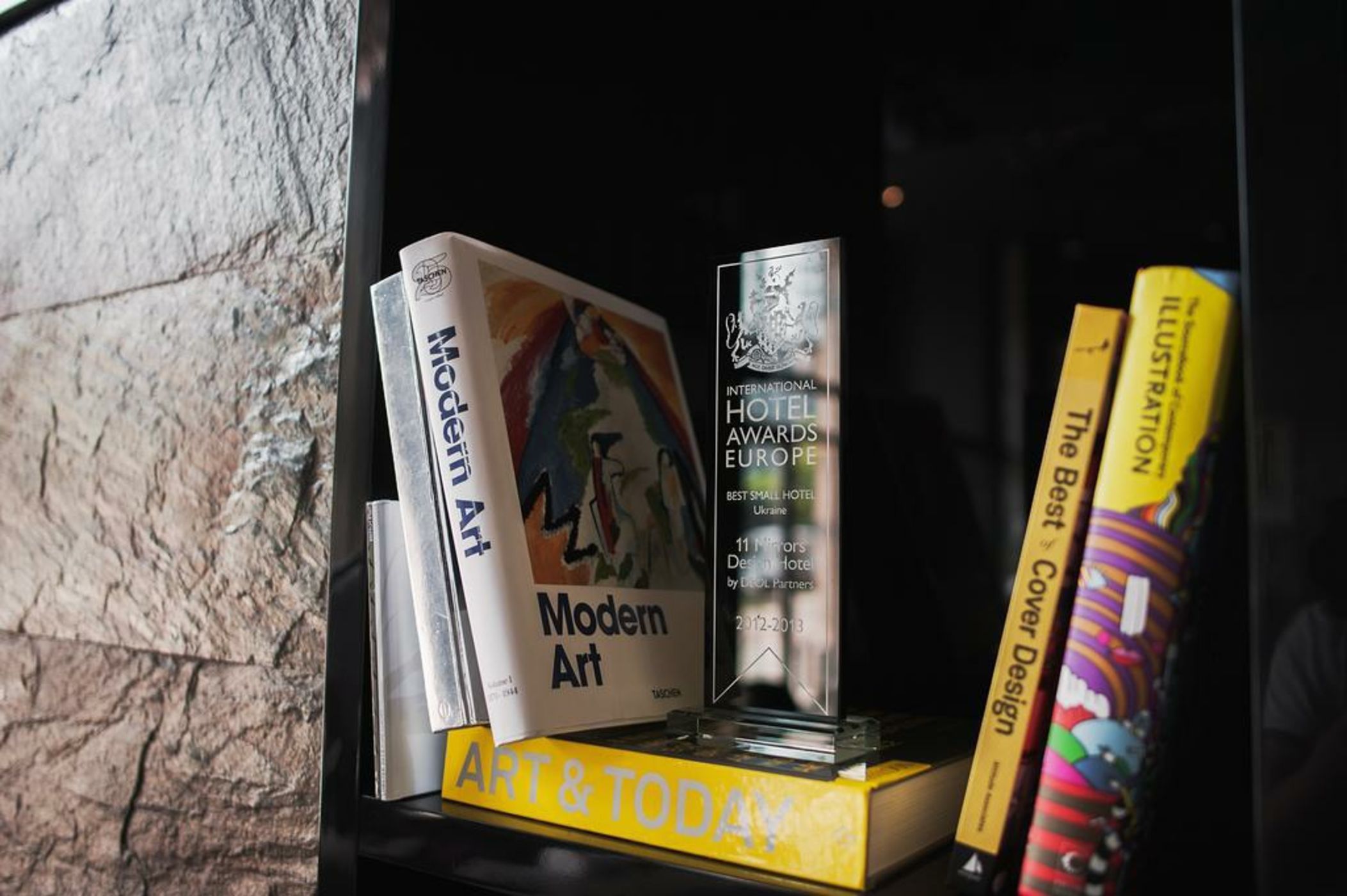 11 Mirrors Design Hotel