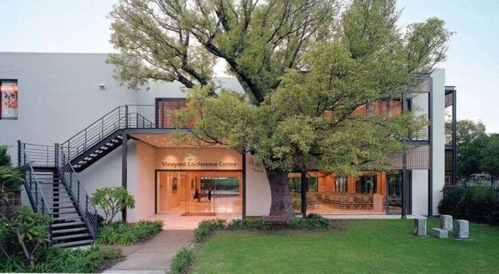 Vineyard Hotel