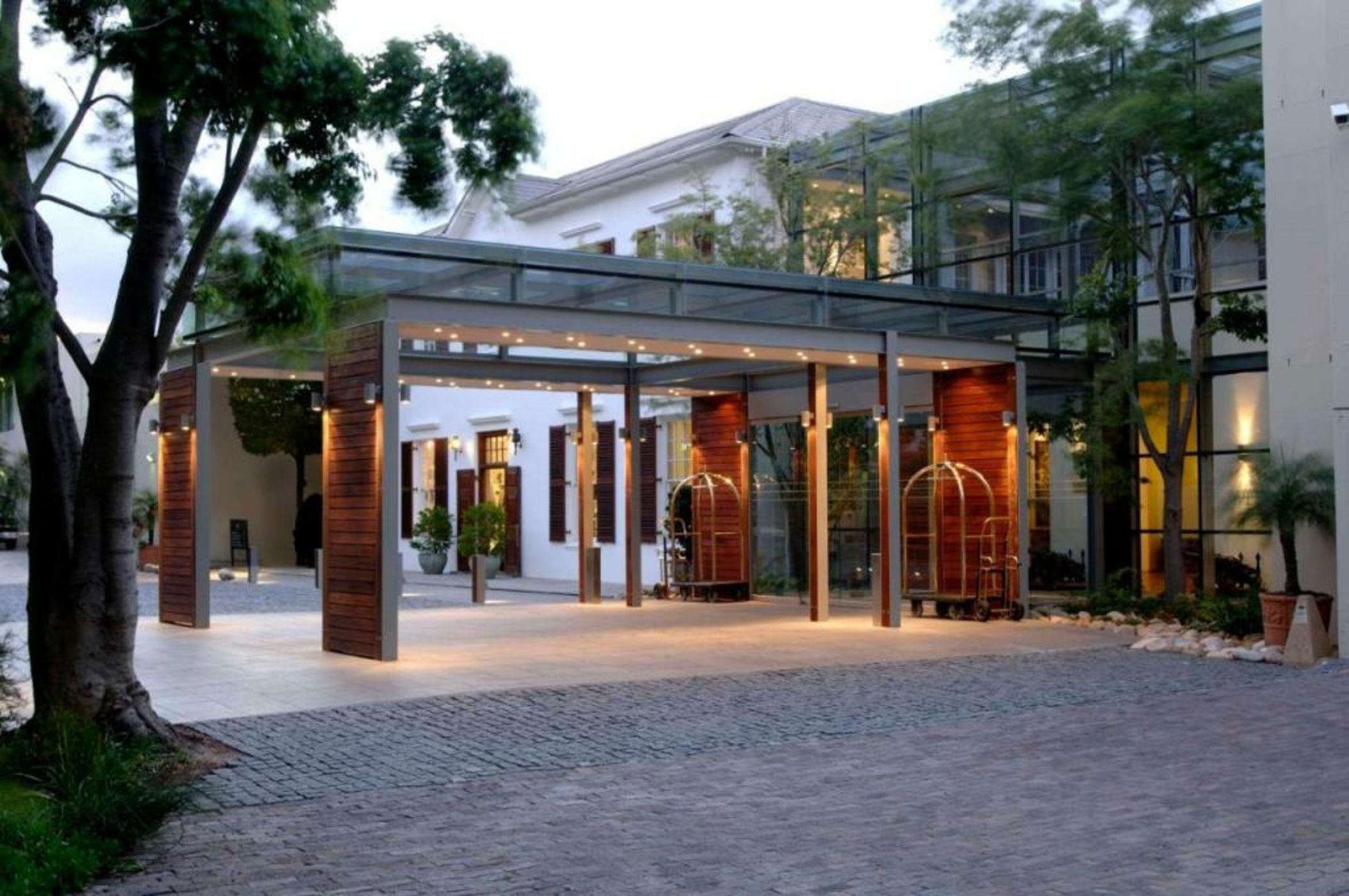 Vineyard Hotel