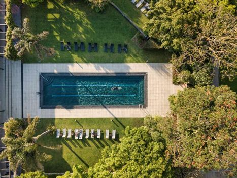 Vineyard Hotel