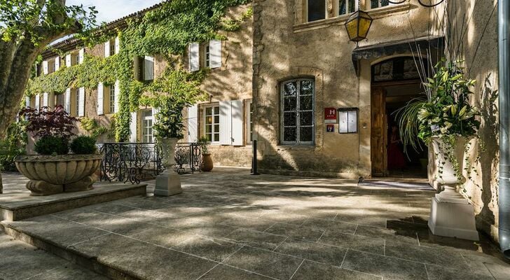 Le Moulin de Vernègues Hôtel & Spa