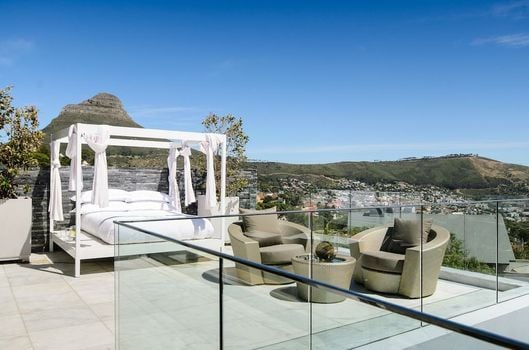 MannaBay Fine Boutique Hotel