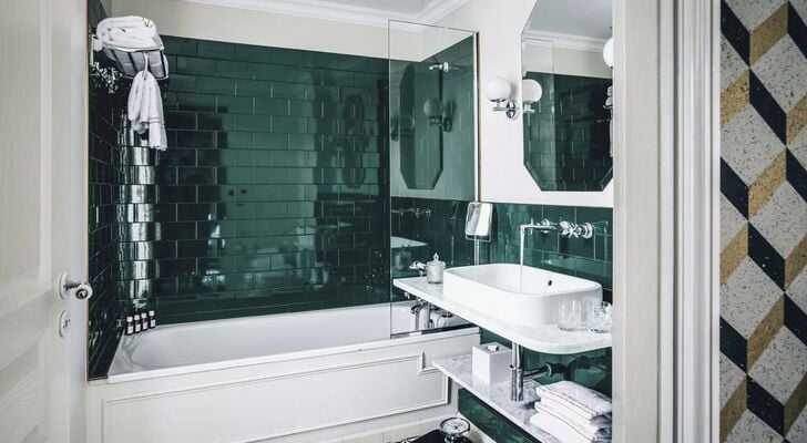 Grand Pigalle Hotel