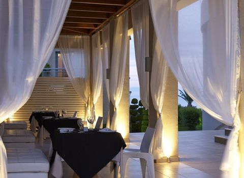 The Ixian All Suites - Adults Only