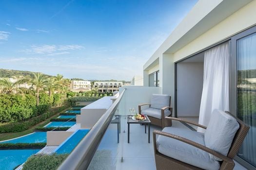 The Ixian All Suites - Adults Only