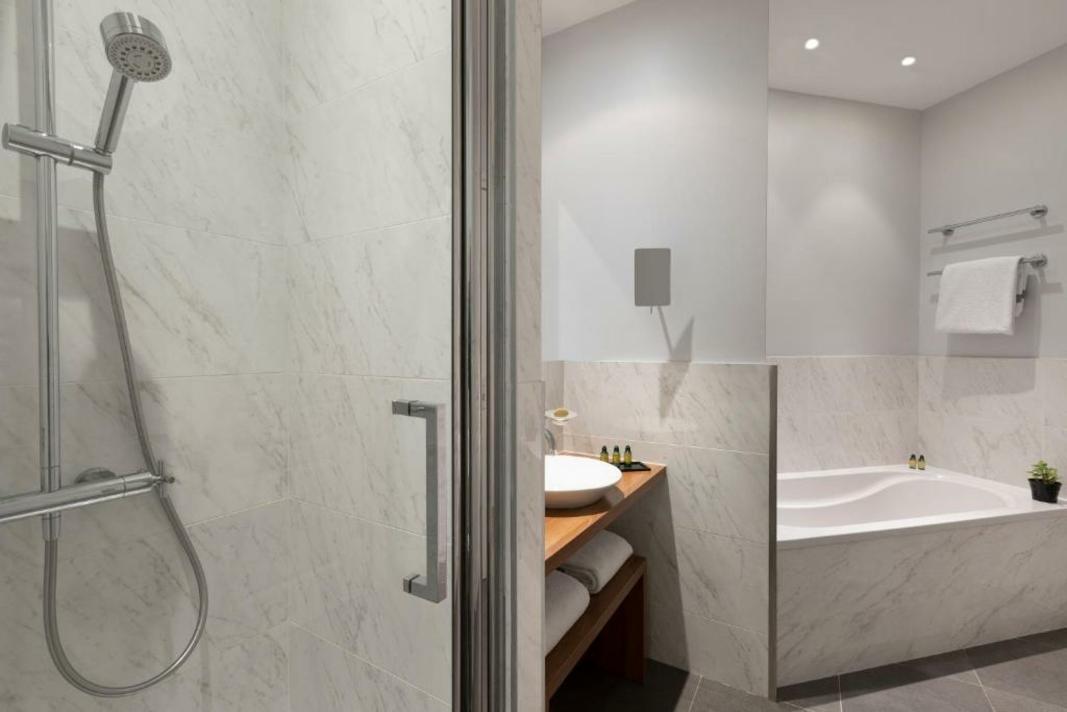 Château Belmont Tours by The Crest Collection