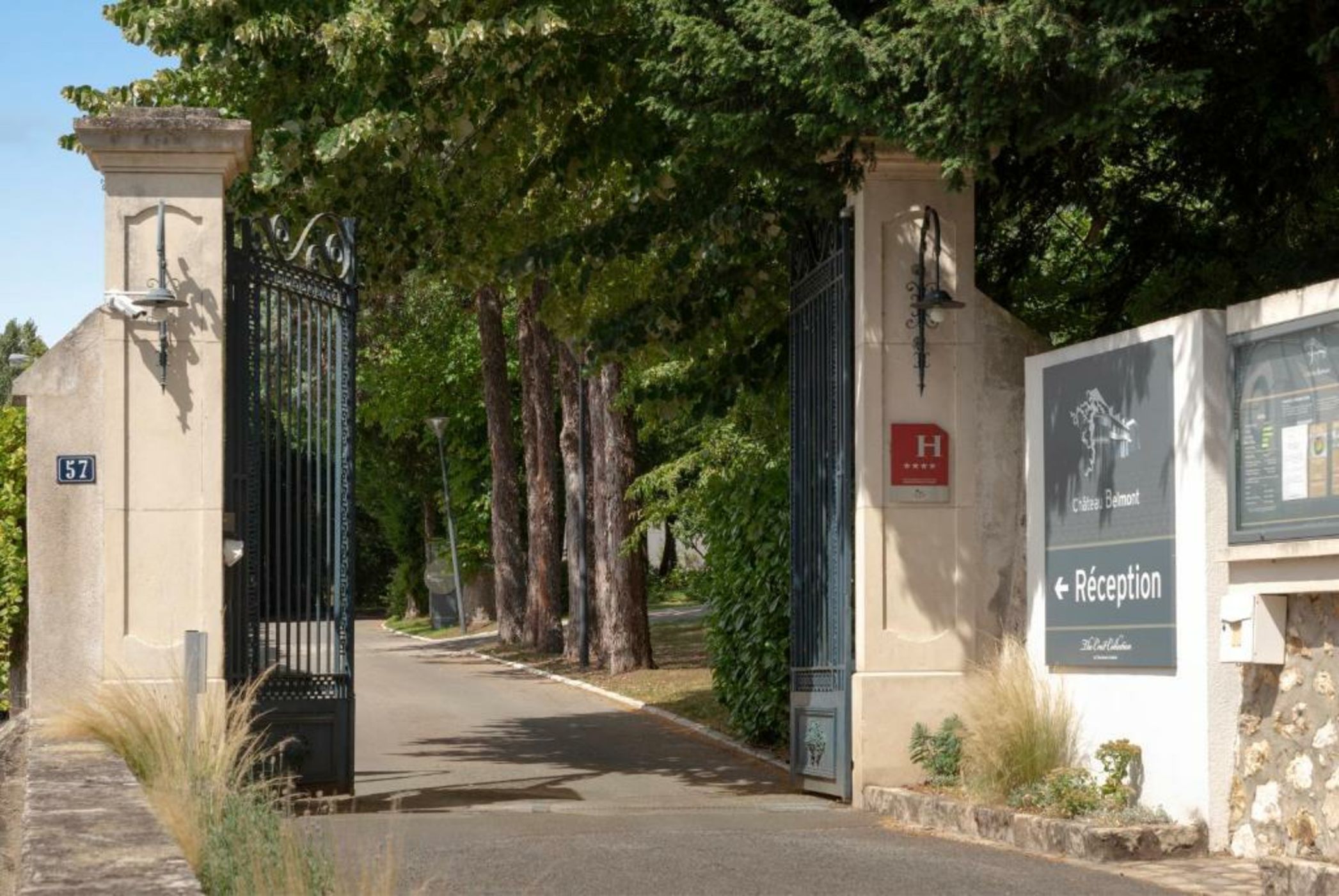 Château Belmont Tours by The Crest Collection