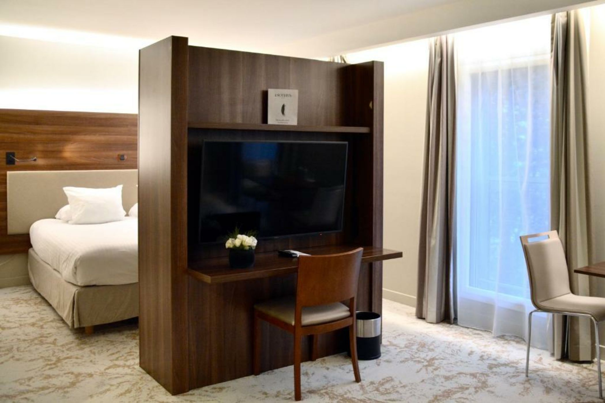 Château Belmont Tours by The Crest Collection