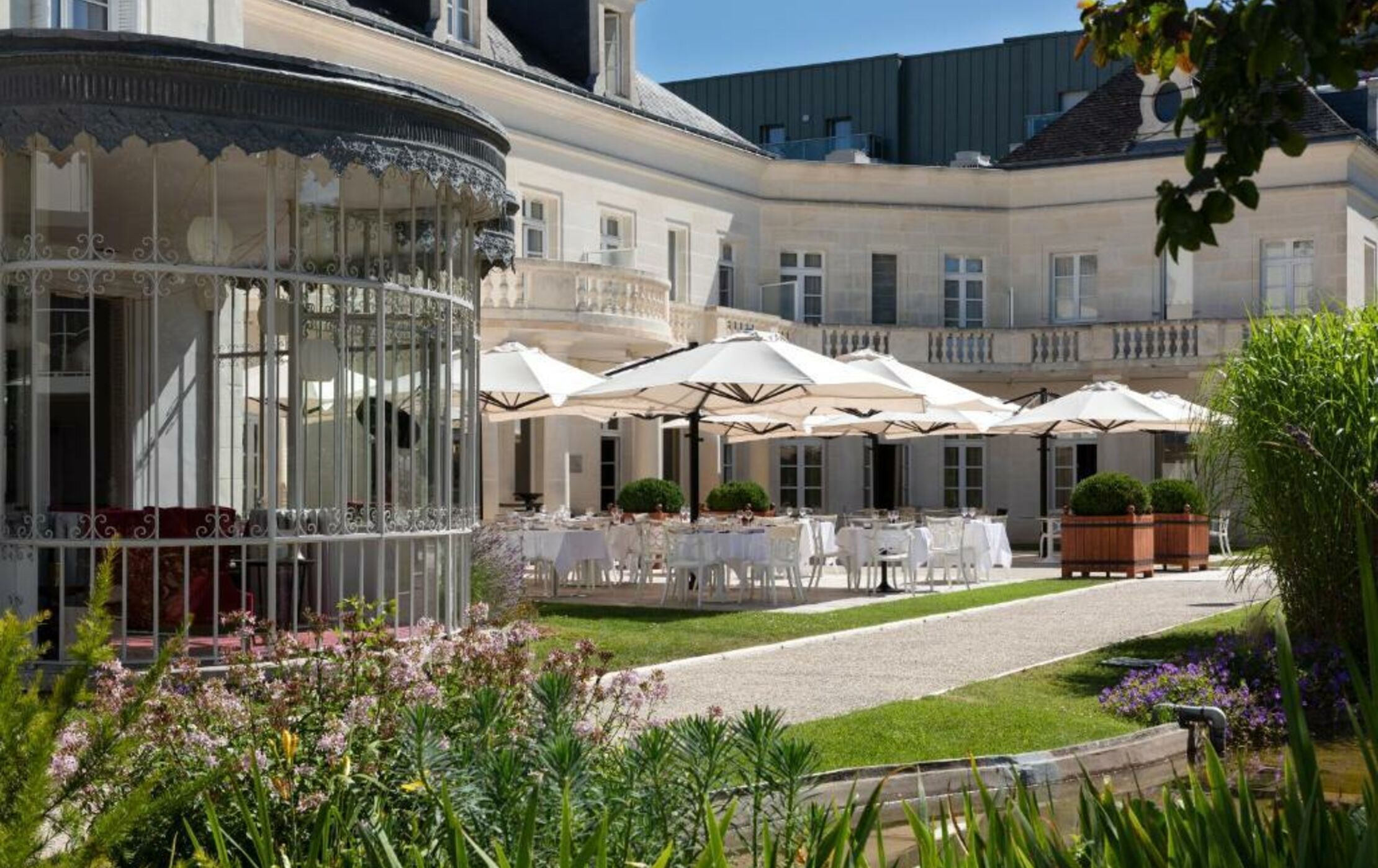 Château Belmont Tours by The Crest Collection