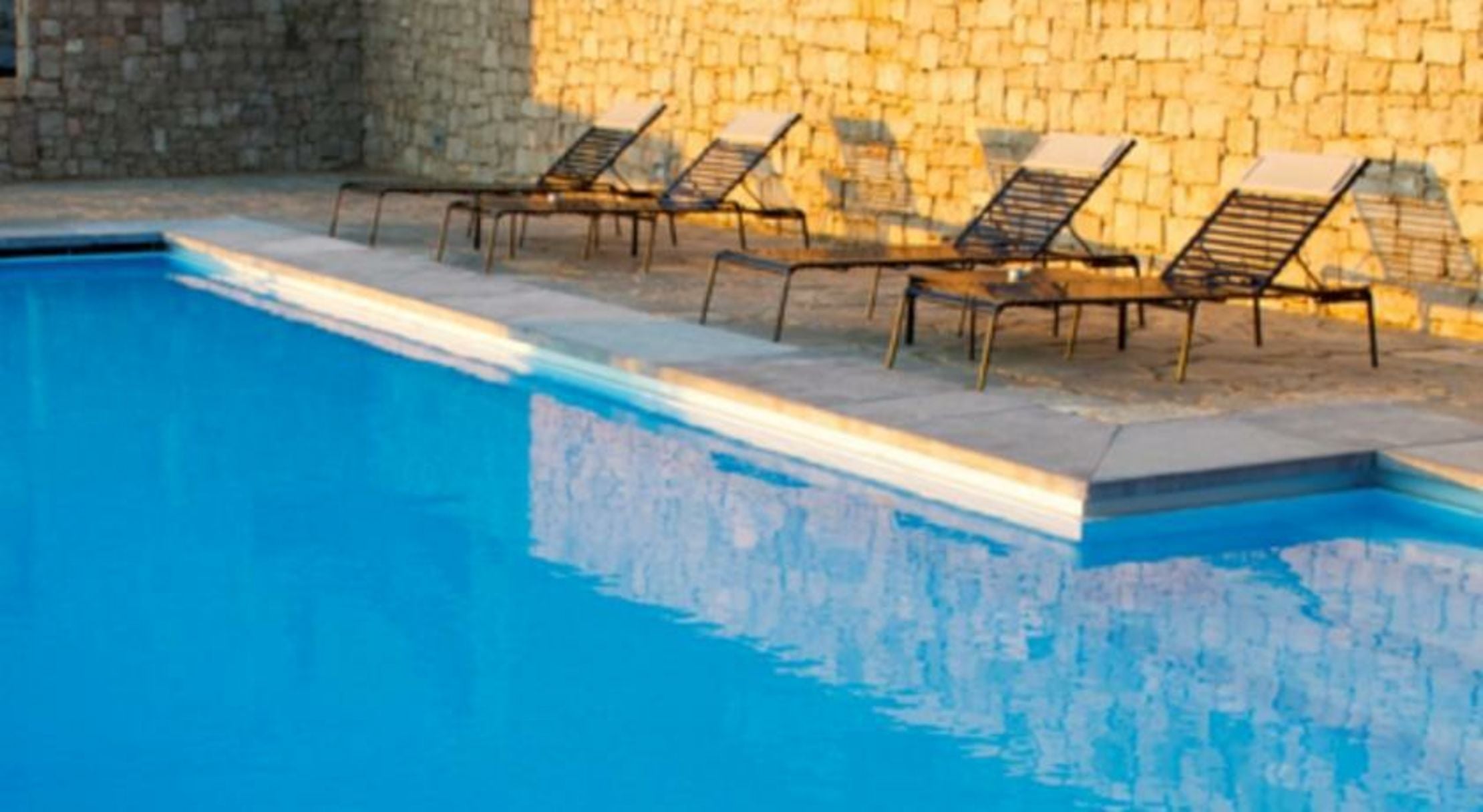 Elafivolia Arachova Suites