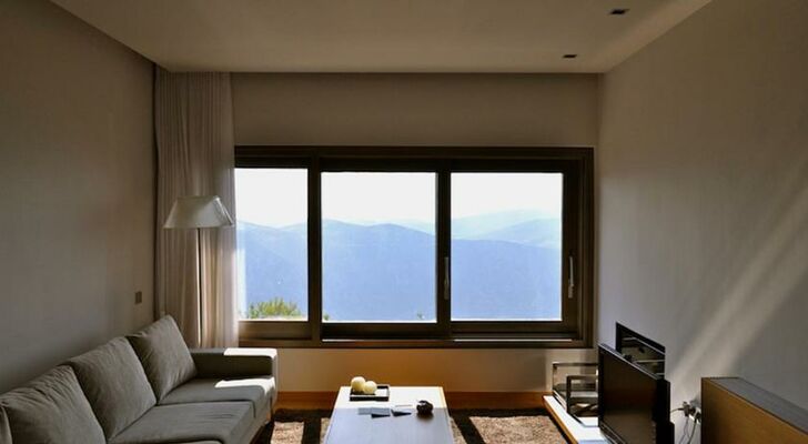 Elafivolia Arachova Suites