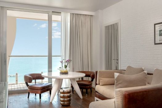 Hotel Excelsior