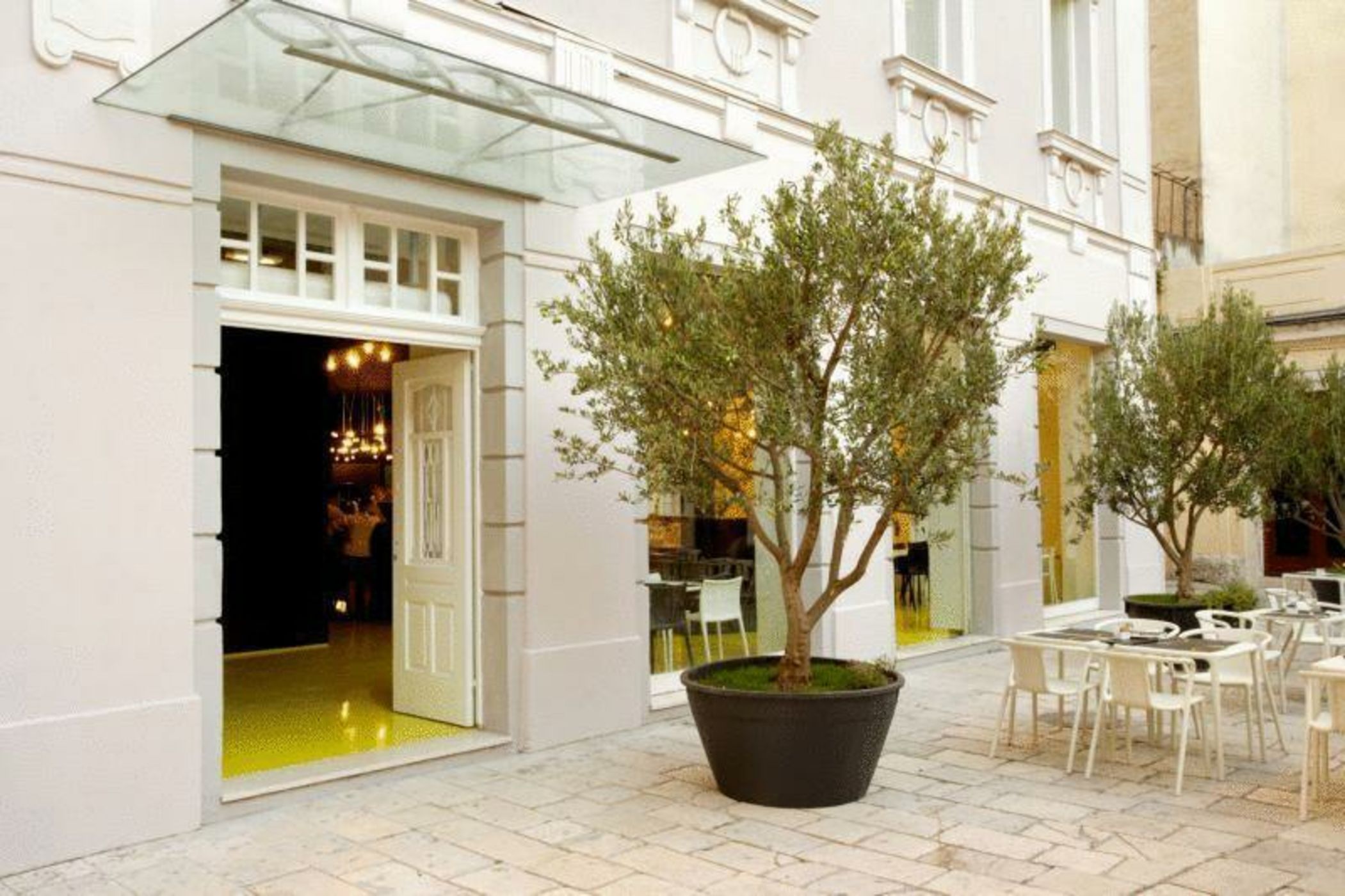 Design Hostel Goli & Bosi