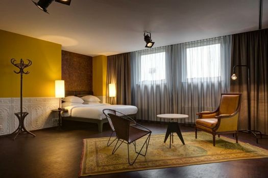 Hotel V Nesplein
