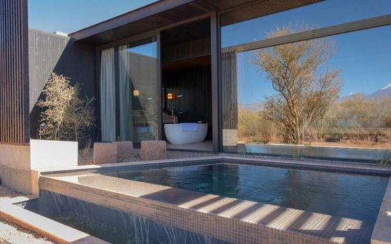 Tierra Atacama, Beckons