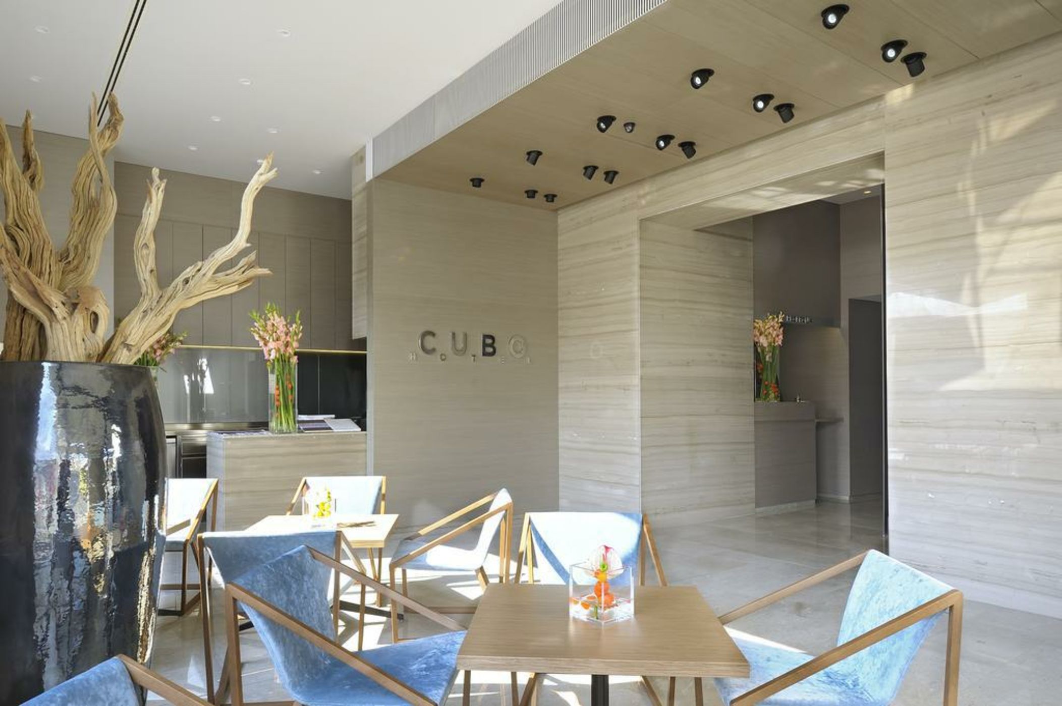 Hotel Cubo