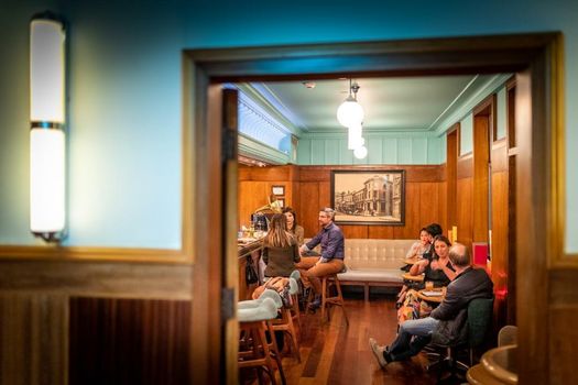Hotel DeBrett