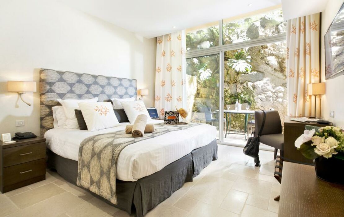 Hôtel La Pérouse Nice Baie des Anges