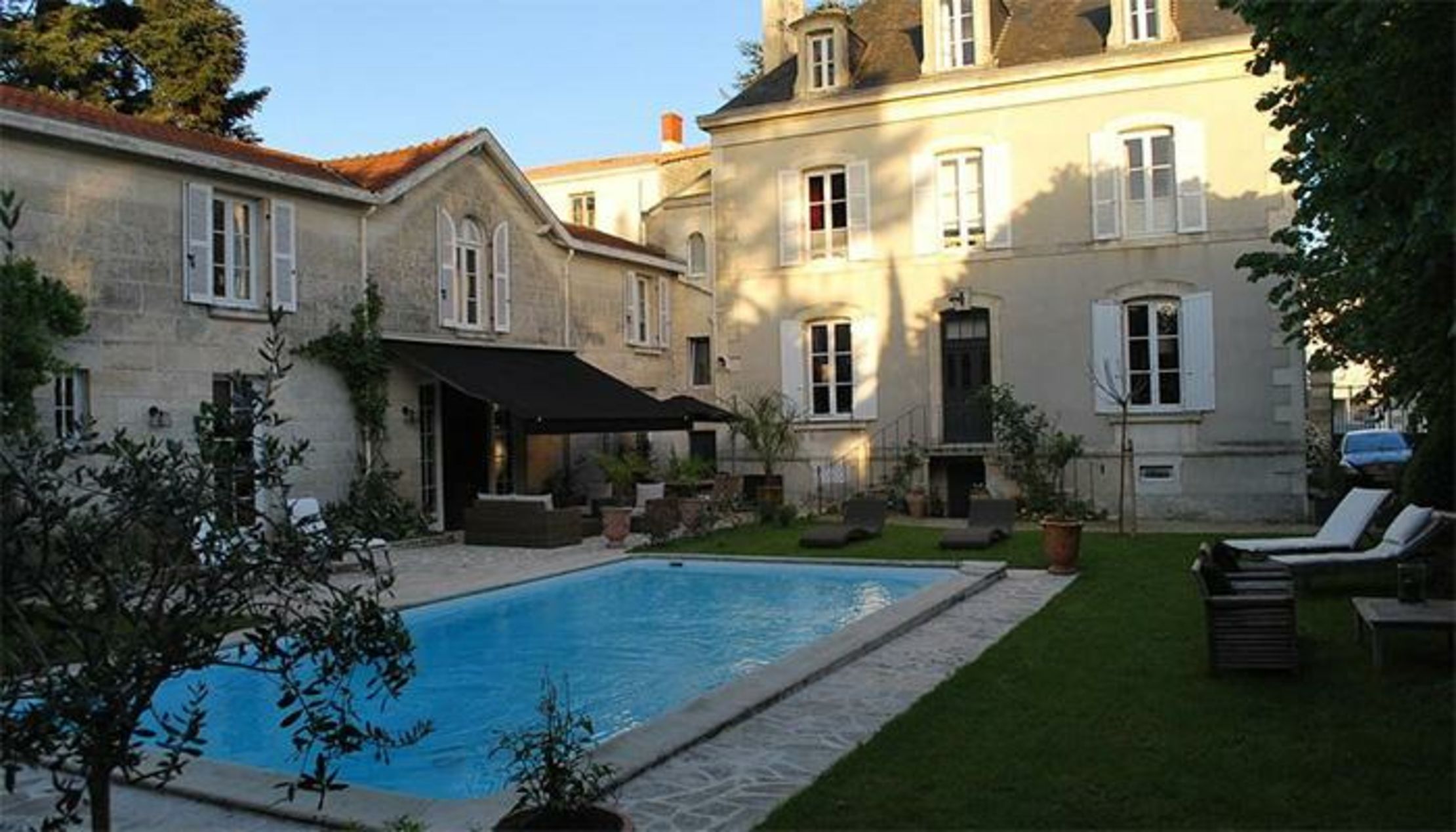 Chambres d'Hôtes Maison La Porte Rouge