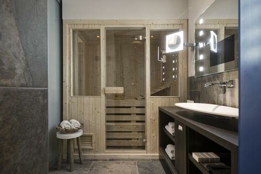 Mainport Design Hotel