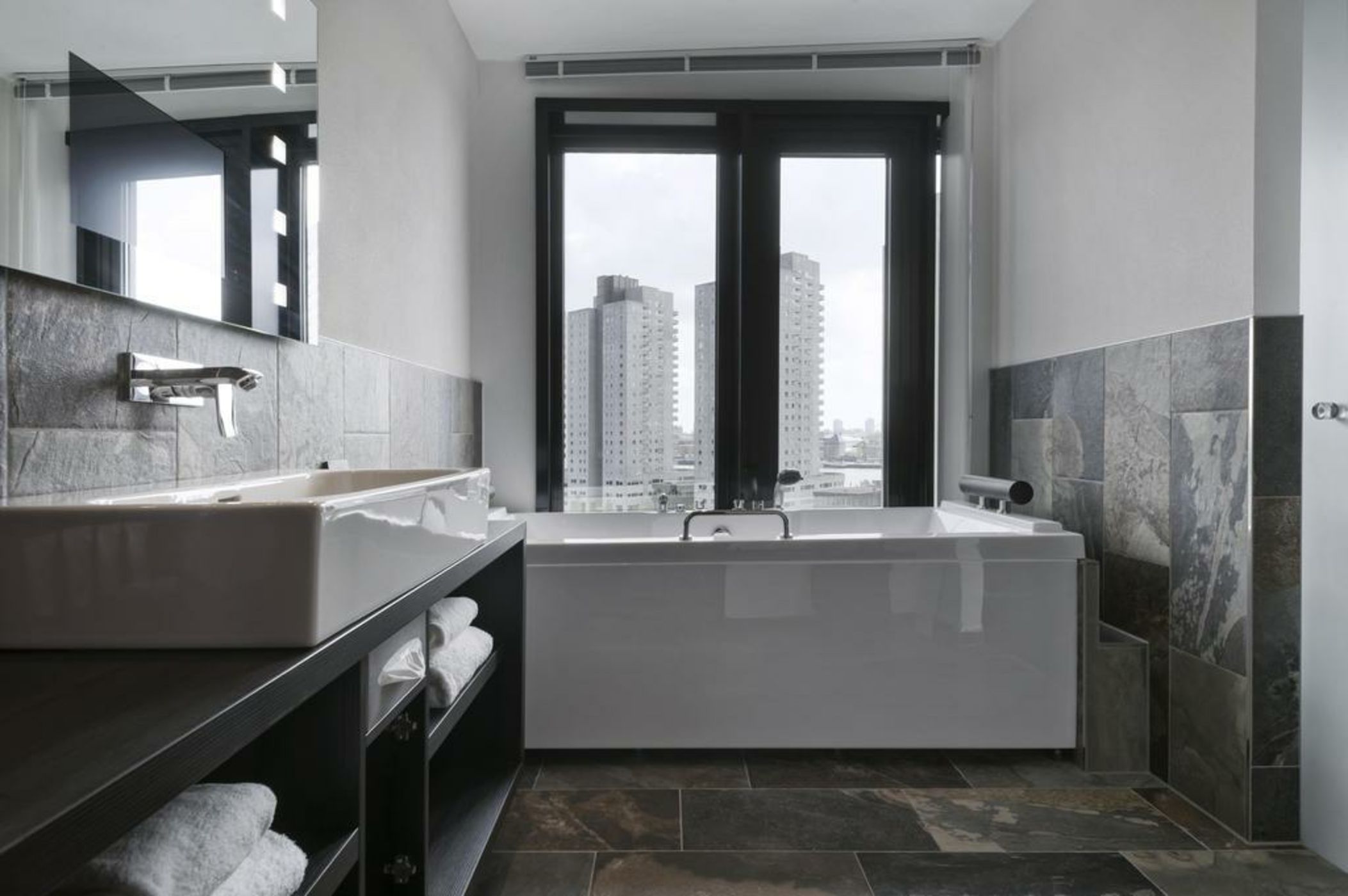 Mainport Design Hotel