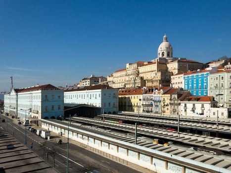 Hello Lisbon Santa Apolónia Apartments