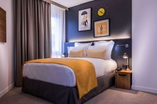 Best Western Plus Suitcase Paris La Défense