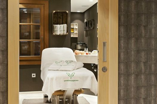 El Lodge, Ski & Spa
