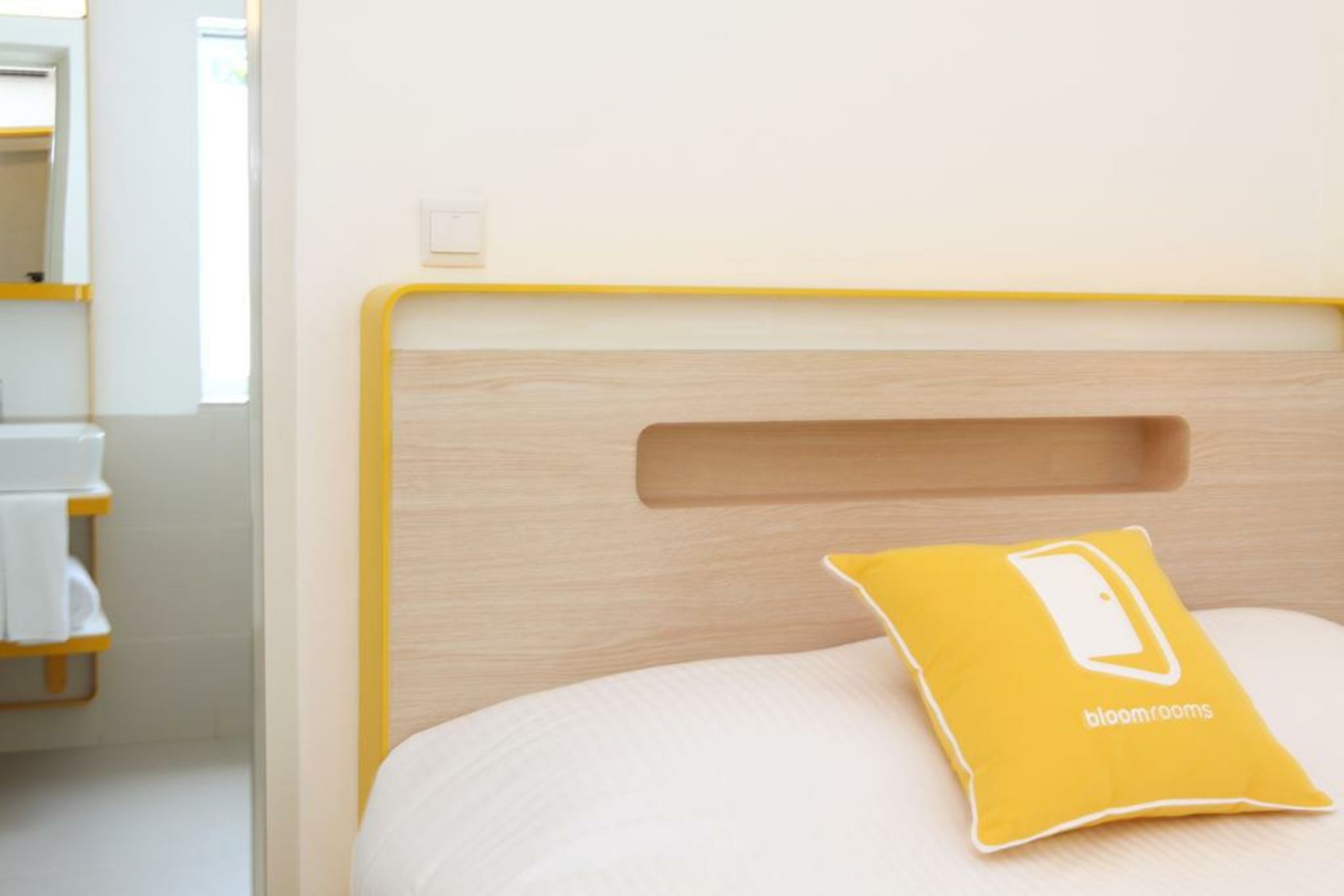 bloomrooms @ New Delhi Railway Station