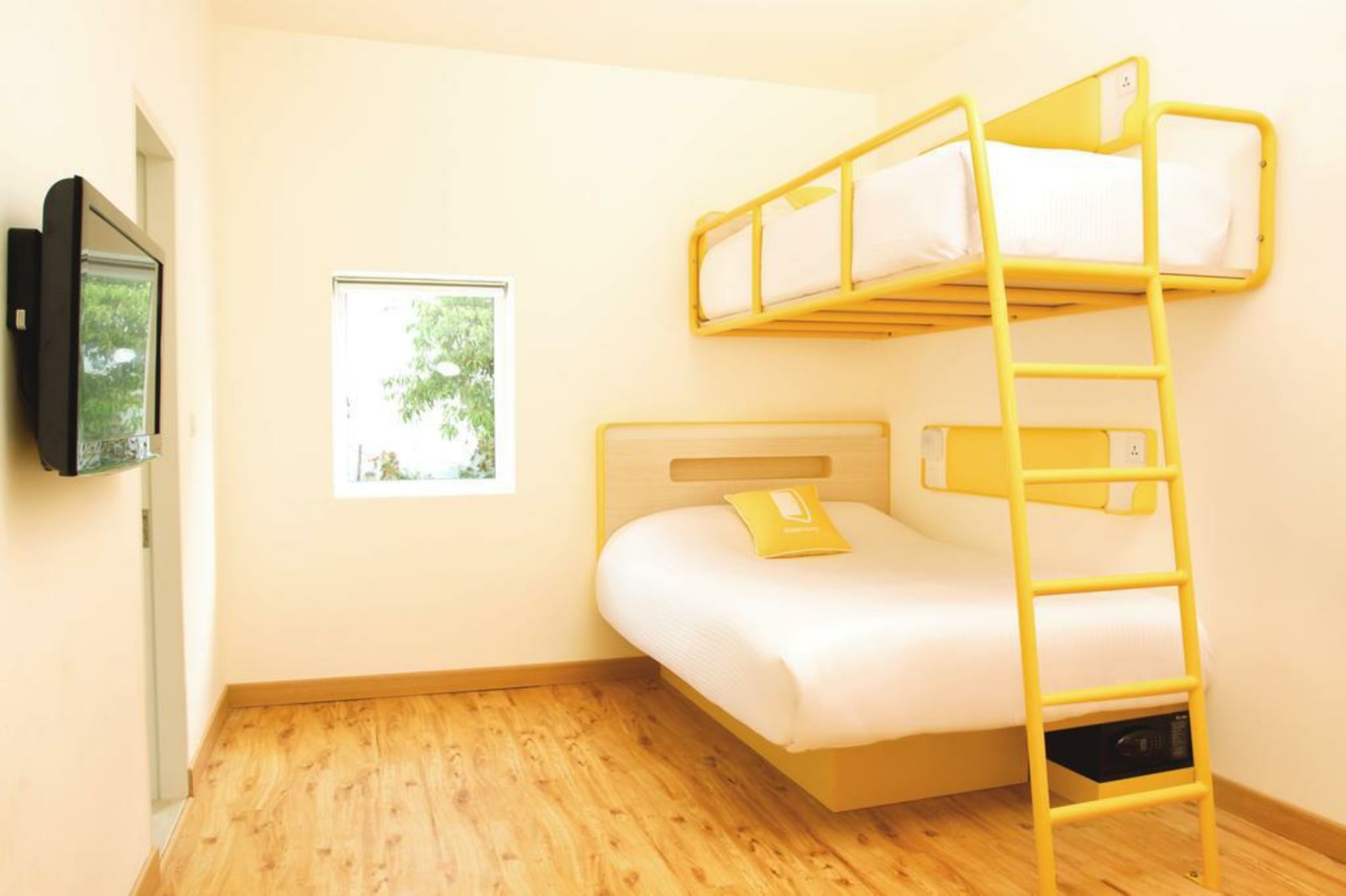 bloomrooms @ New Delhi Railway Station