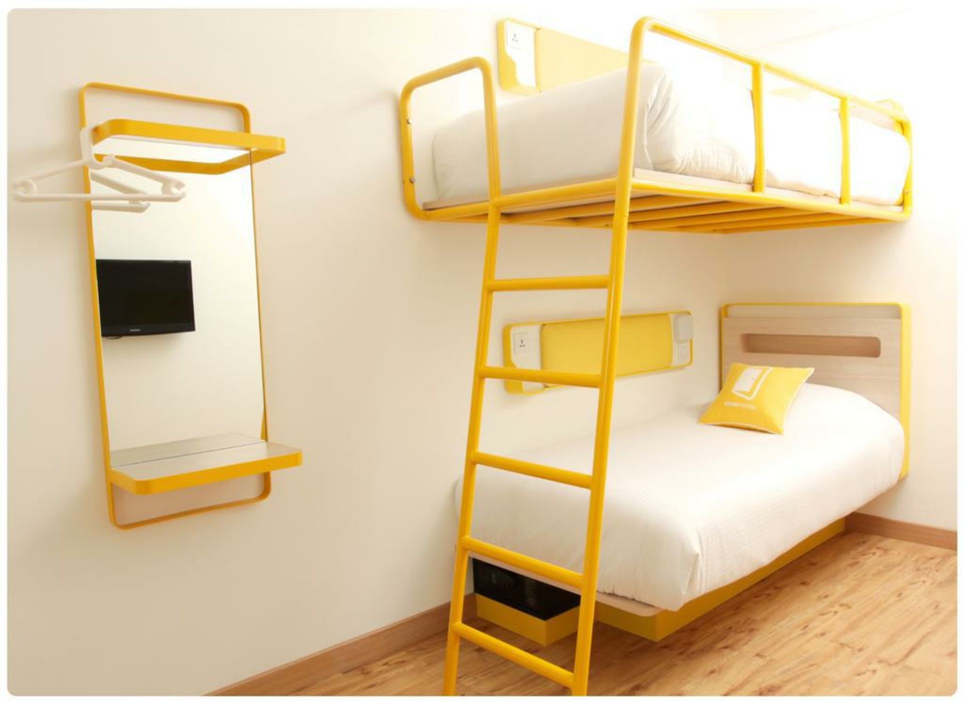 bloomrooms @ New Delhi Railway Station