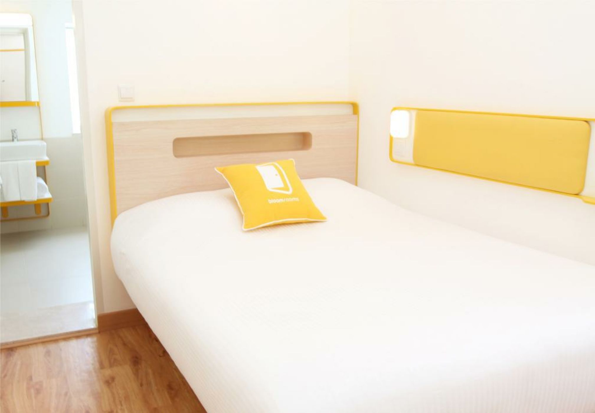 bloomrooms @ New Delhi Railway Station