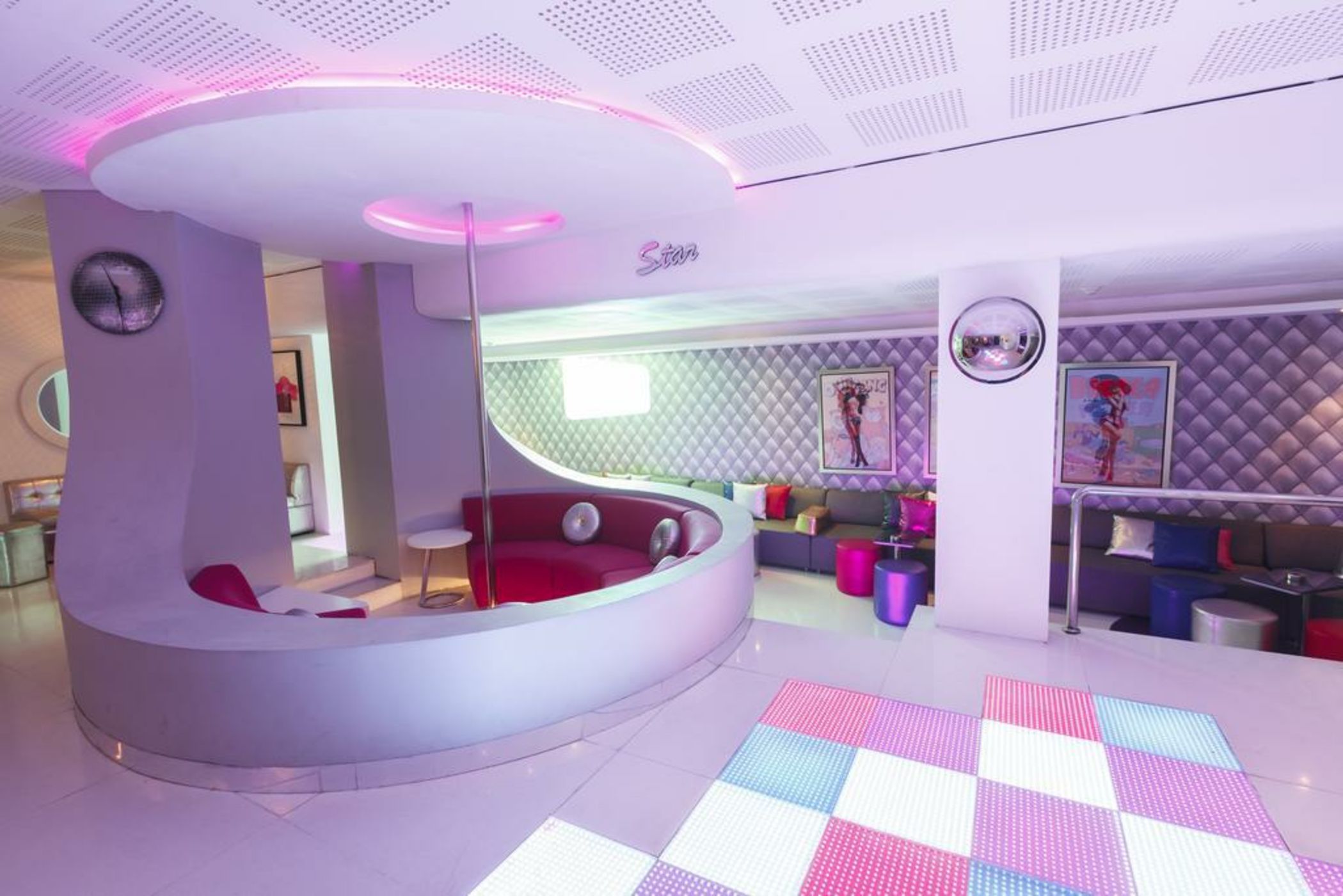 Chill Hotel Seminyak