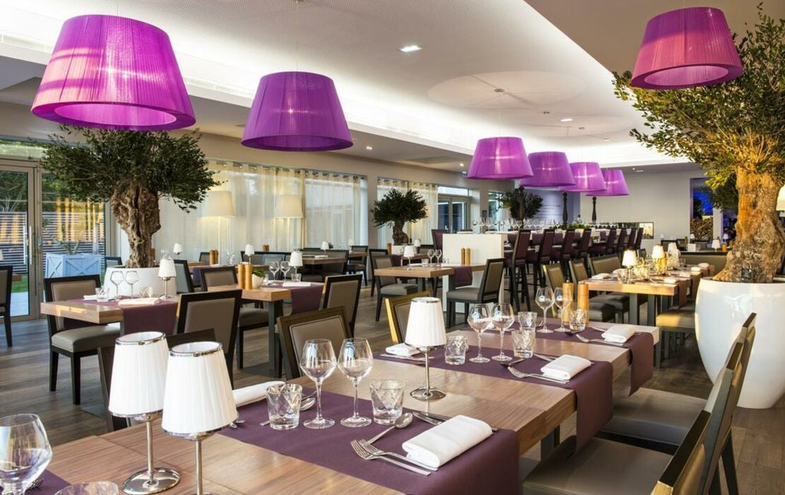 Château des Tourelles, Hôtel Thalasso Spa Baie de La Baule, a Design