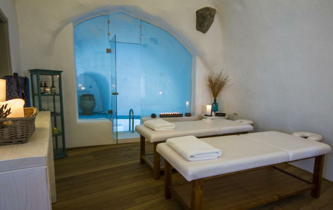 Iconic Santorini, a boutique cave hotel