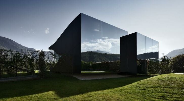 Mirror Houses