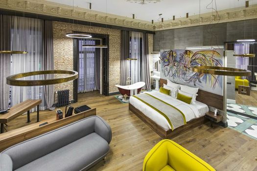 Hotel The public