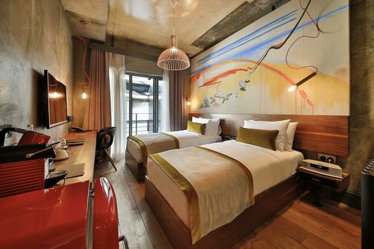 Hotel The public