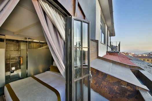 Hotel The public