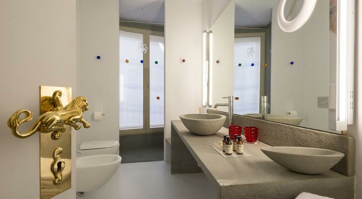 Leone Blu Suites | UNA Esperienze